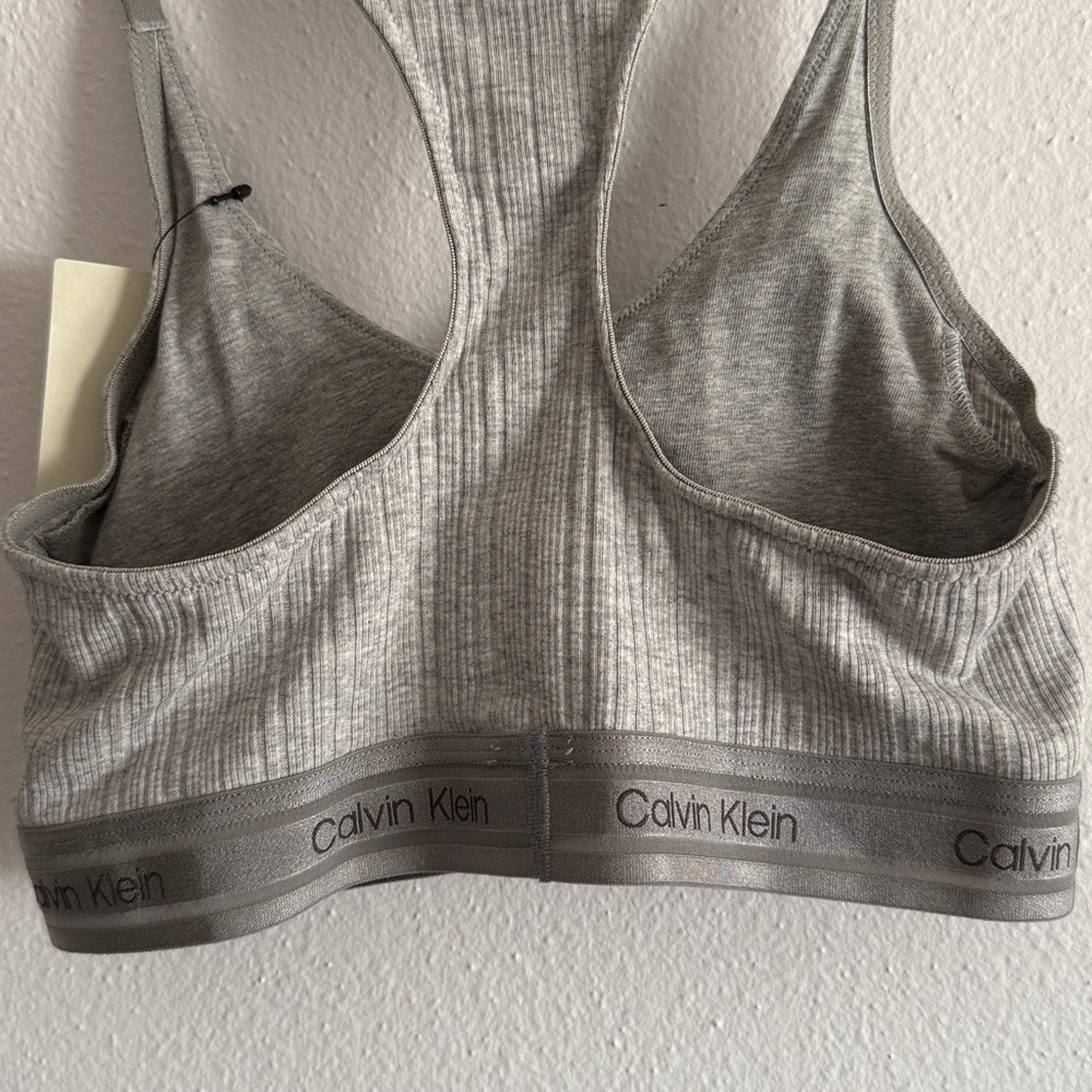 ▪️ Calvin Klein • Padded & Ribbed Bralette - Soft Gray • Juniors Medium - Picture 4 of 10